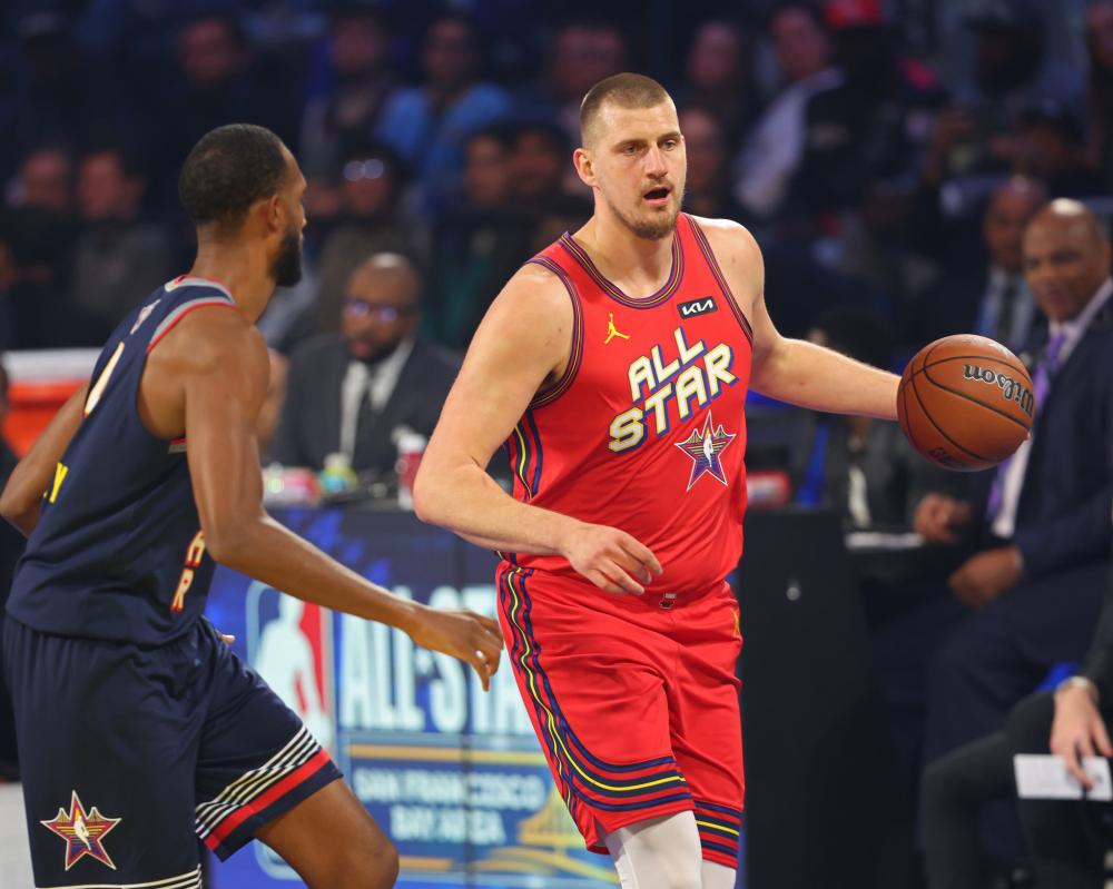 在曼联效力 在曼联效力