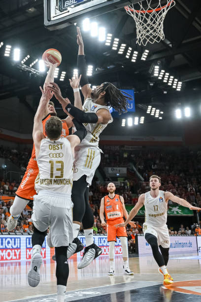 西对阵热刺 西对阵热刺