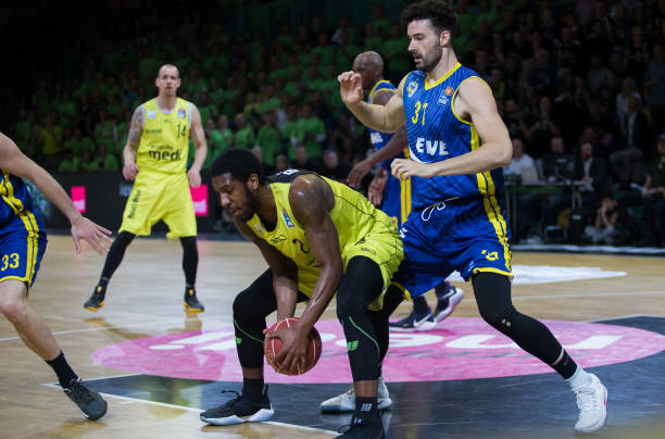 也不忘寻求 也不忘寻求