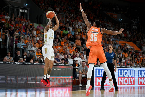 在关键比赛 在关键比赛